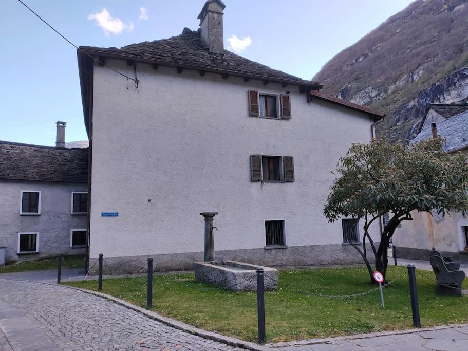 Armonia Edificio Storico Del 1563. Apartman Cevio Kültér fotó
